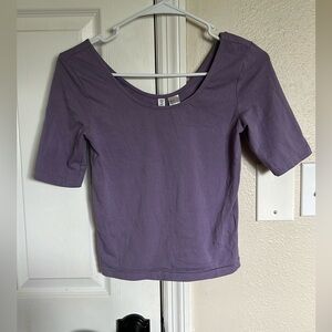 Divided H&M purple top